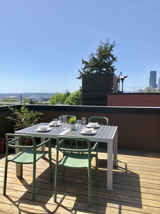 Central Modern Home With Rooftop Seattle Esterno foto